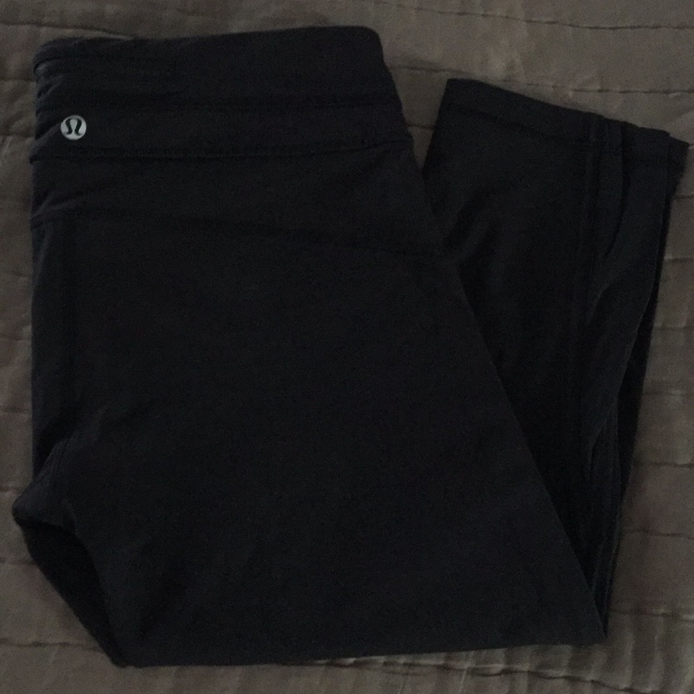 Black Lululemon crops